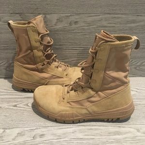 Deals for Mens Nike Combat Boots 